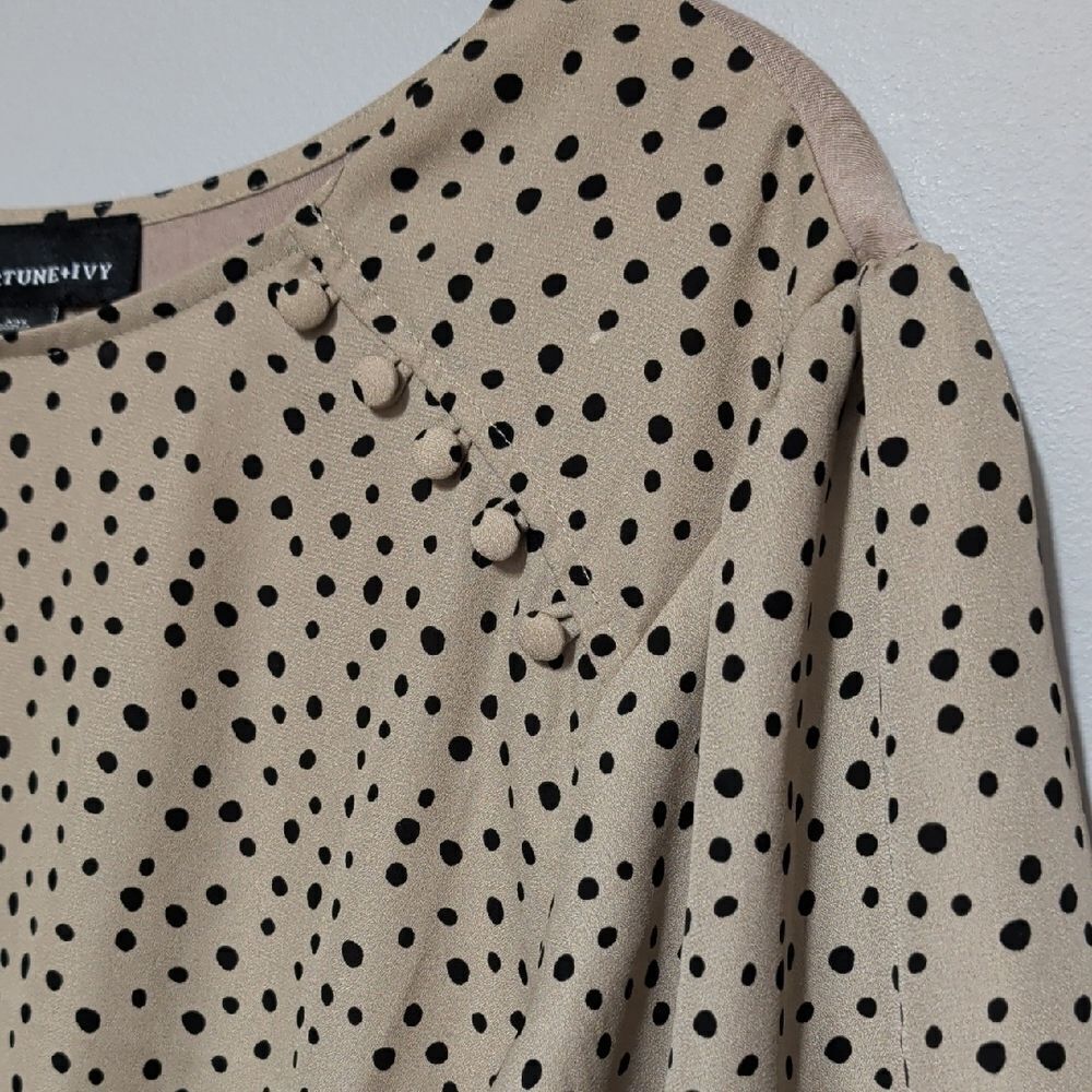 Chic Beige Polka Dot Blouse - Picture 3 of 6